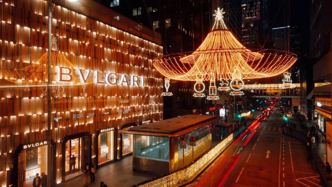 入香港！答案竟是：香港比内地好太多了！AG真人澳门百家家乐16万内地客突然涌(图2)